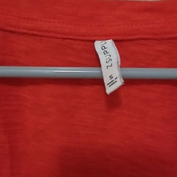 ⭐5/$20⭐tee - Picture 2 of 4